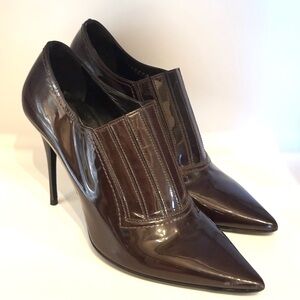 VALENTINO BROWN BURGUNDY PATENT
LEATHER PUMP size 39